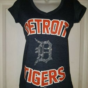 Women's Short Sleeve V-Neck Tee - Navy with Orange